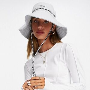 Levi's bucket hat